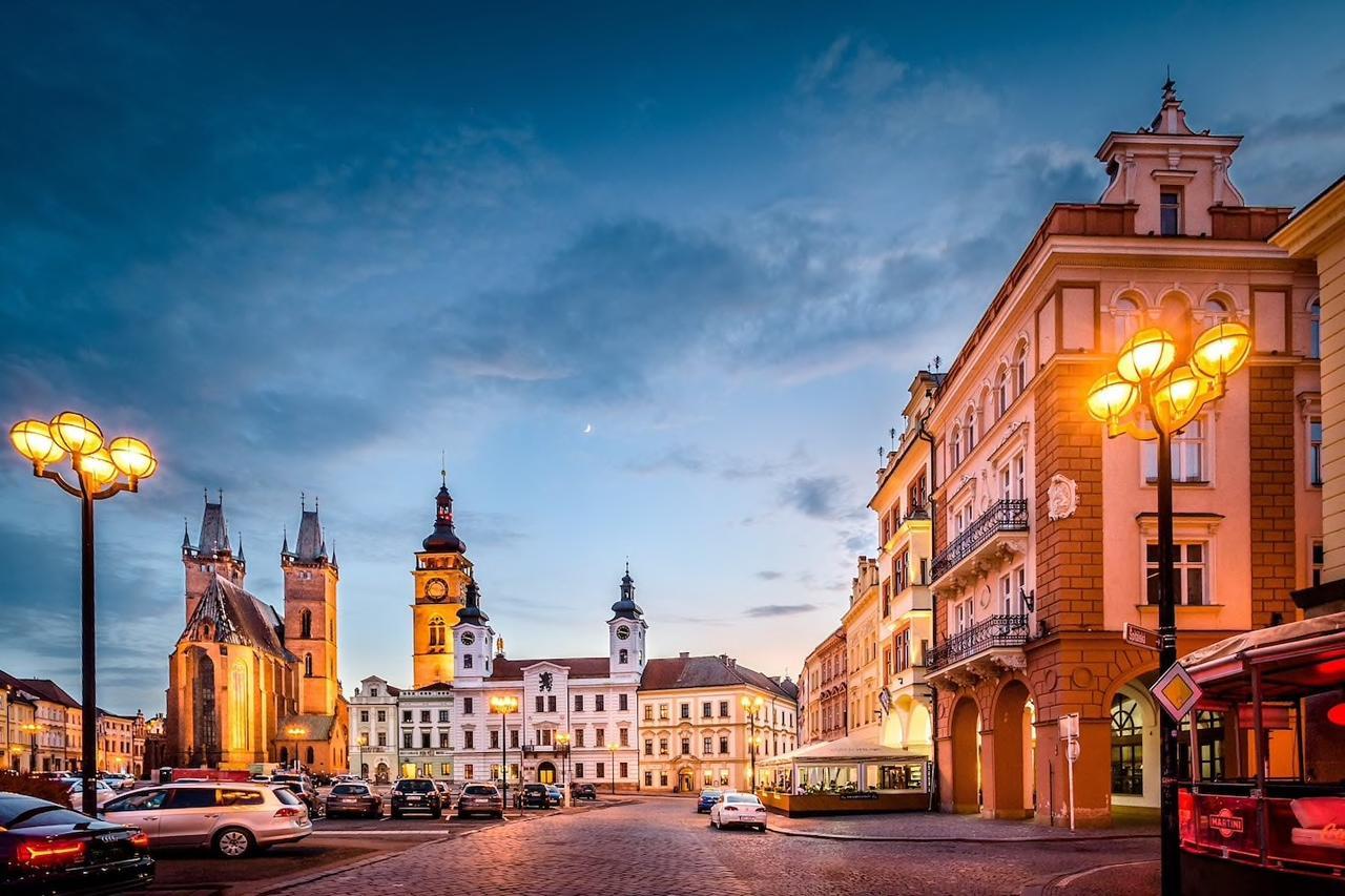 Unique Central Square Business Apt. Hradec Králové Eksteriør billede